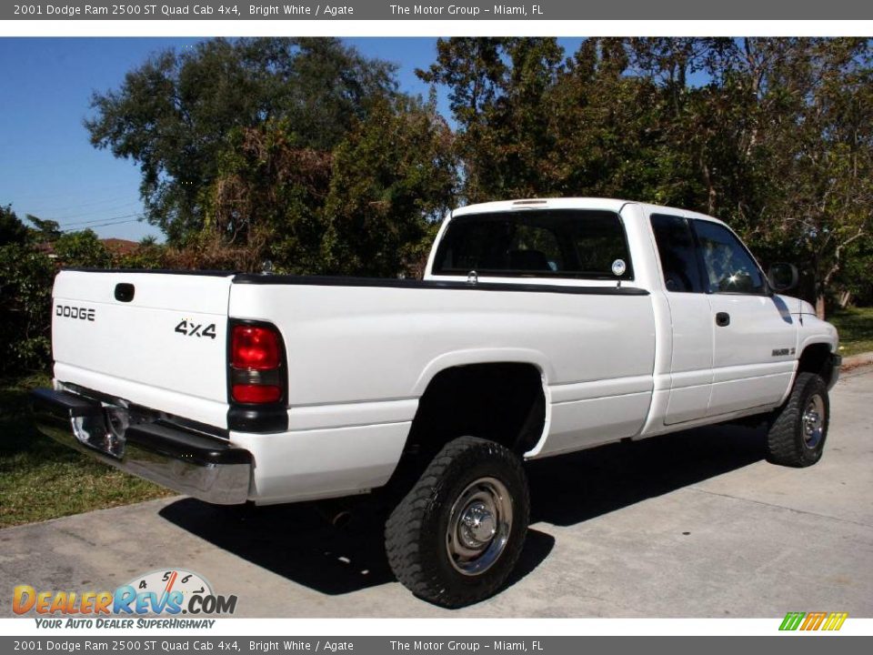 2001 Dodge Ram 2500 ST Quad Cab 4x4 Bright White / Agate Photo #12