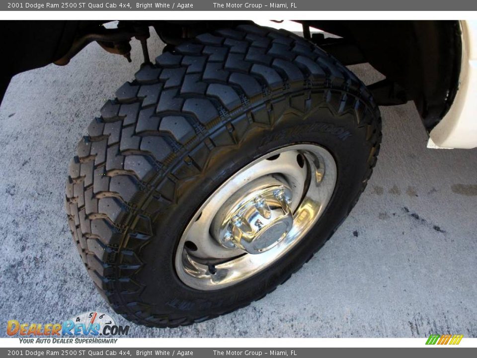 2001 Dodge Ram 2500 ST Quad Cab 4x4 Bright White / Agate Photo #29