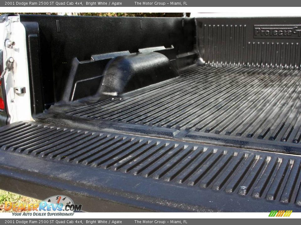 2001 Dodge Ram 2500 ST Quad Cab 4x4 Bright White / Agate Photo #36