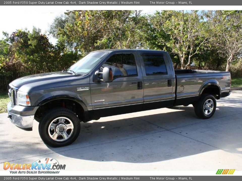 2005 Ford F350 Super Duty Lariat Crew Cab 4x4 Dark Shadow Grey Metallic / Medium Flint Photo #2