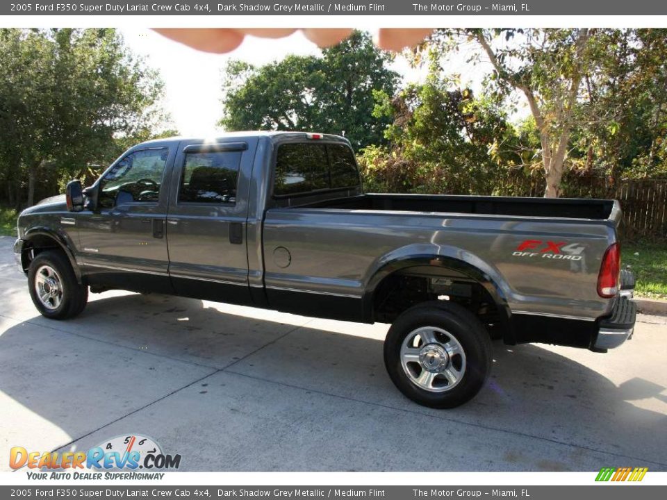 2005 Ford F350 Super Duty Lariat Crew Cab 4x4 Dark Shadow Grey Metallic / Medium Flint Photo #3