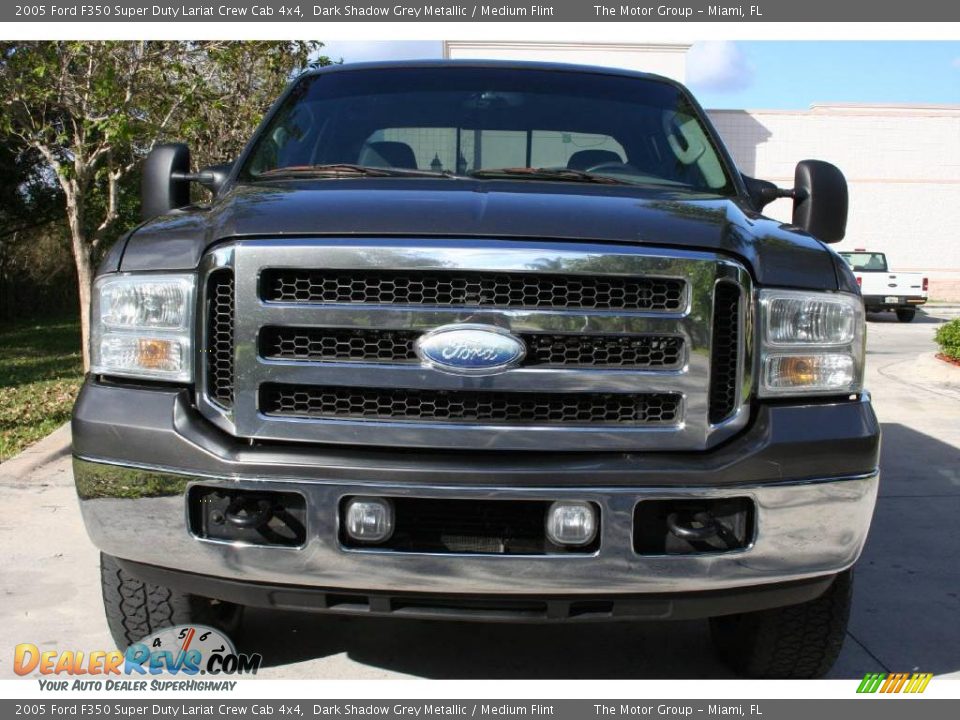 2005 Ford F350 Super Duty Lariat Crew Cab 4x4 Dark Shadow Grey Metallic / Medium Flint Photo #11