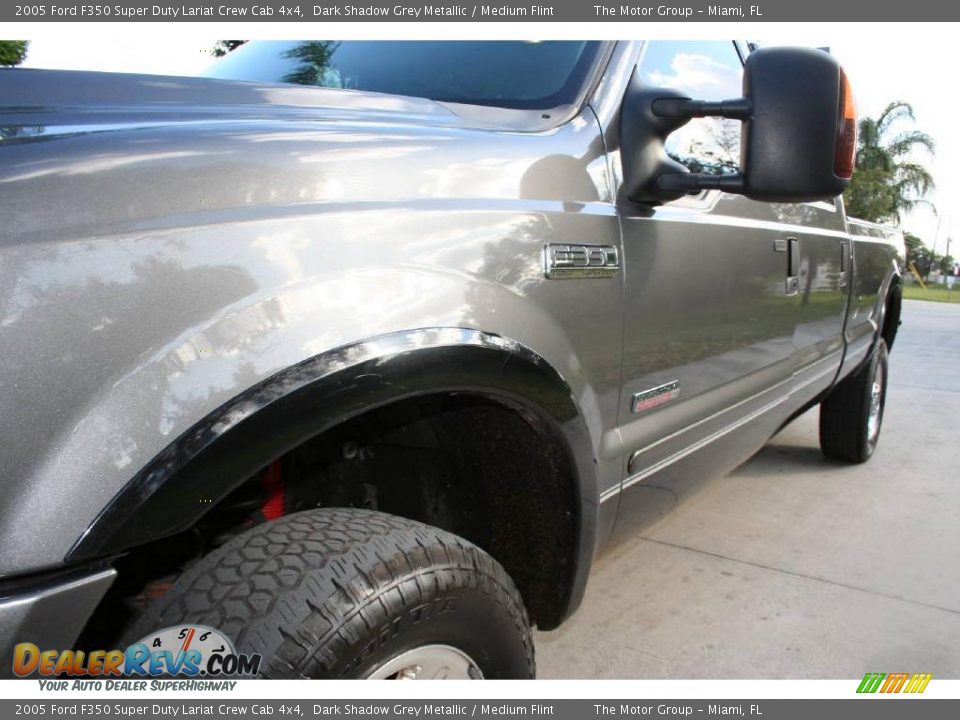 2005 Ford F350 Super Duty Lariat Crew Cab 4x4 Dark Shadow Grey Metallic / Medium Flint Photo #21