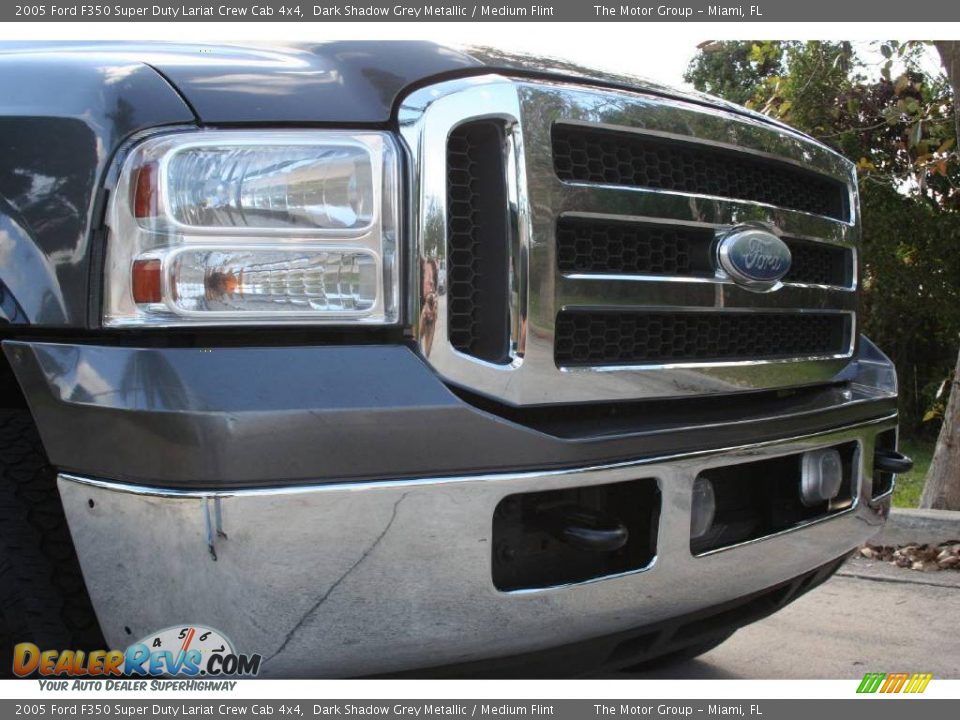 2005 Ford F350 Super Duty Lariat Crew Cab 4x4 Dark Shadow Grey Metallic / Medium Flint Photo #25