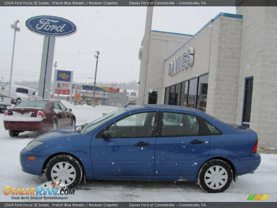 2004 Ford Focus SE Sedan French Blue Metallic / Medium Graphite Photo #2