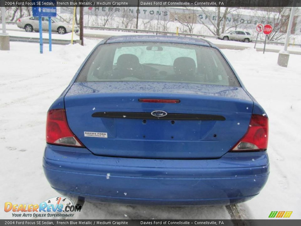 2004 Ford Focus SE Sedan French Blue Metallic / Medium Graphite Photo #5