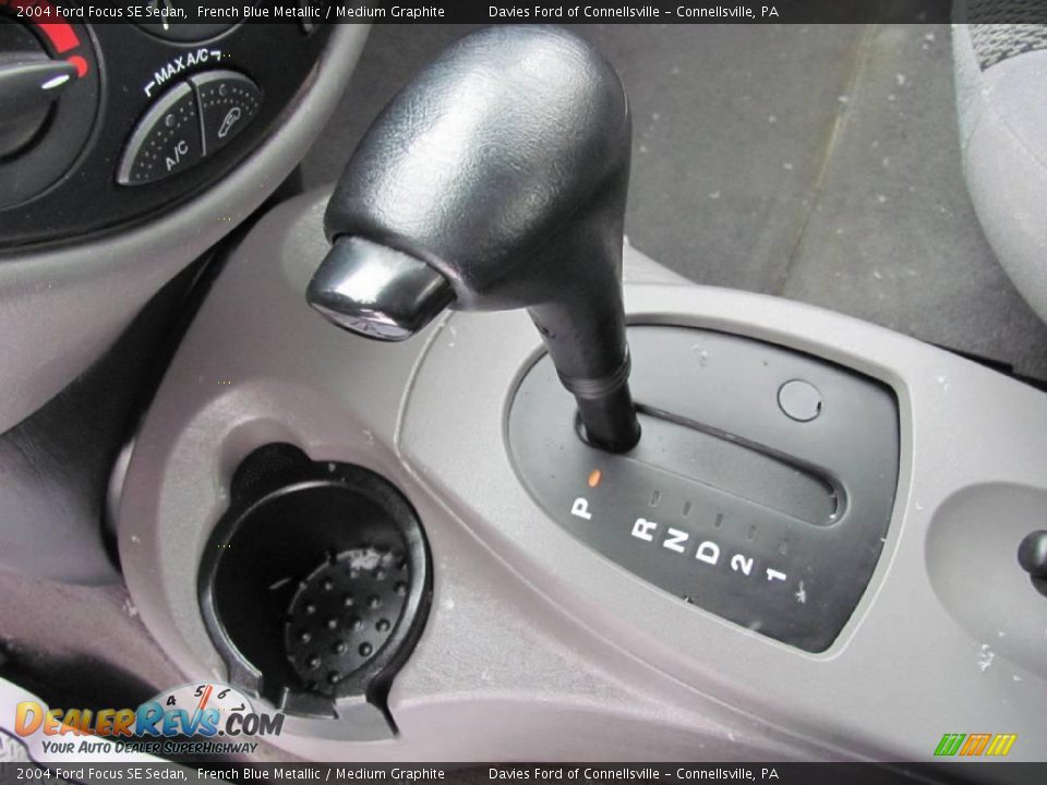 2004 Ford Focus SE Sedan French Blue Metallic / Medium Graphite Photo #9