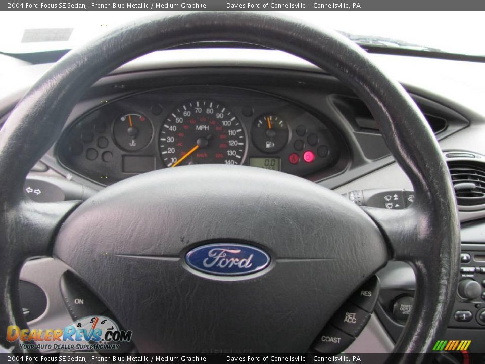 2004 Ford Focus SE Sedan French Blue Metallic / Medium Graphite Photo #11