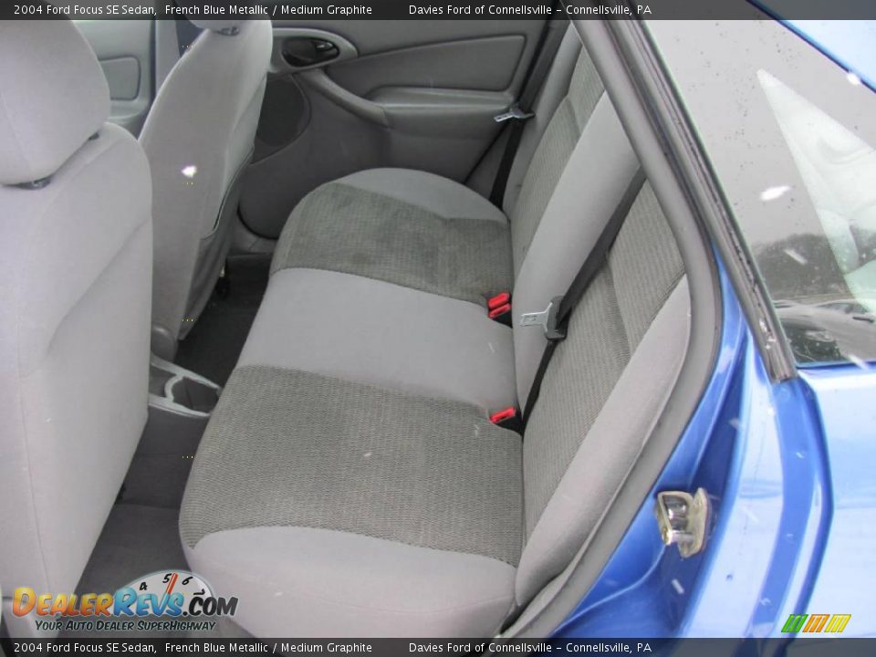 2004 Ford Focus SE Sedan French Blue Metallic / Medium Graphite Photo #13