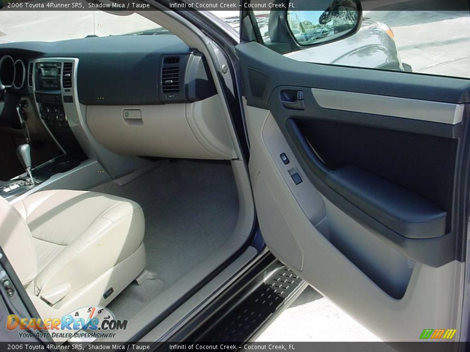 2006 Toyota 4Runner SR5 Shadow Mica / Taupe Photo #18