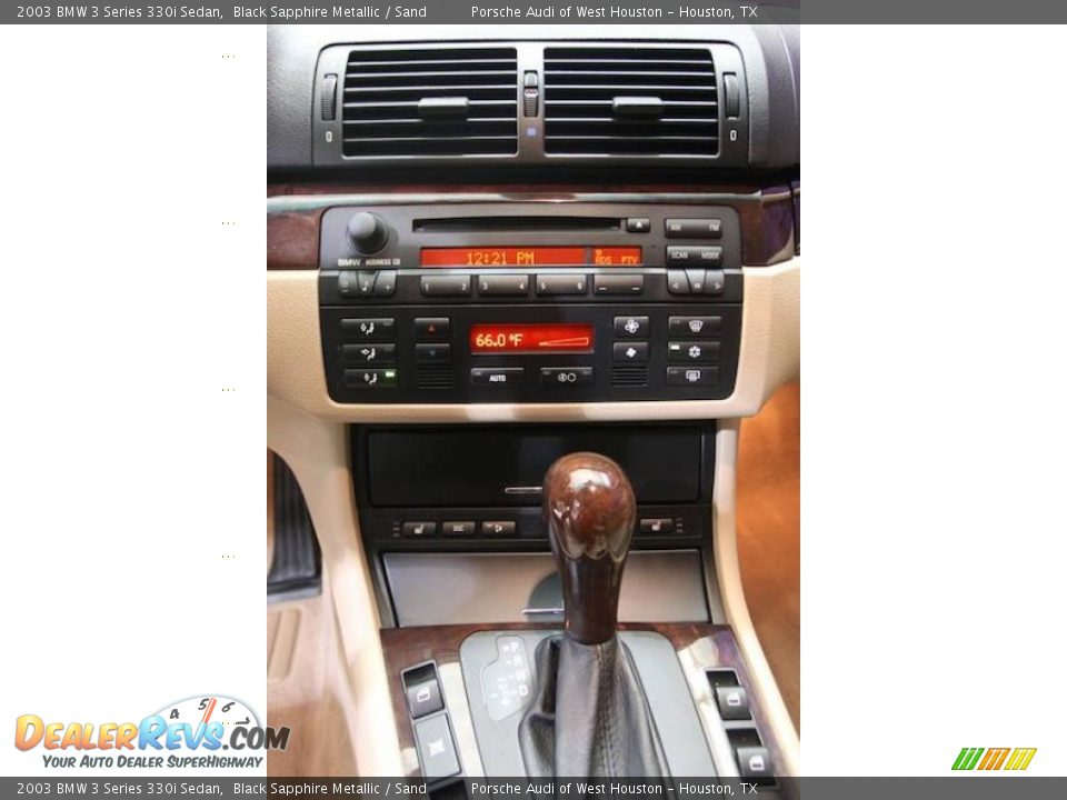 2003 BMW 3 Series 330i Sedan Black Sapphire Metallic / Sand Photo #8