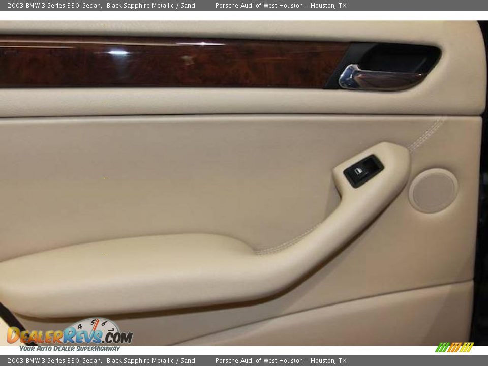 2003 BMW 3 Series 330i Sedan Black Sapphire Metallic / Sand Photo #26