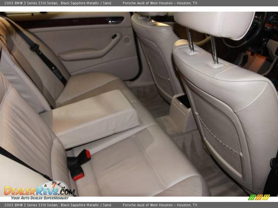 2003 BMW 3 Series 330i Sedan Black Sapphire Metallic / Sand Photo #33
