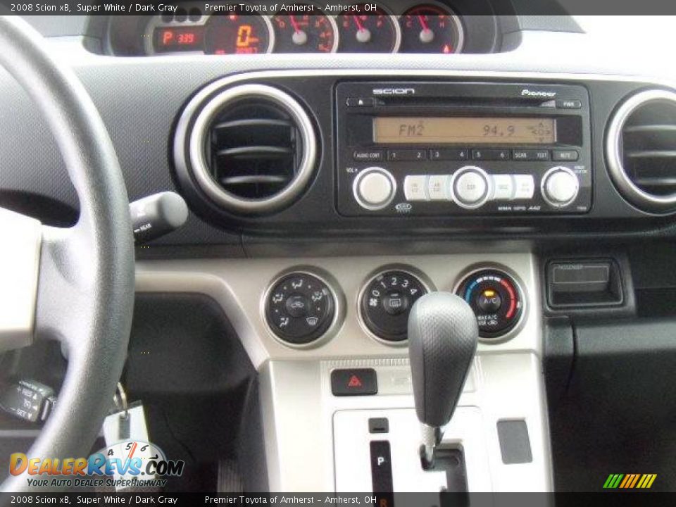 2008 Scion xB Super White / Dark Gray Photo #16