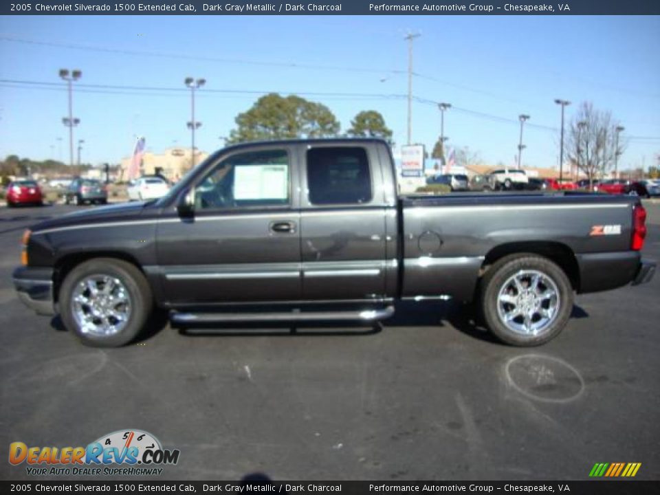 2005 Chevrolet Silverado 1500 Extended Cab Dark Gray Metallic / Dark Charcoal Photo #2