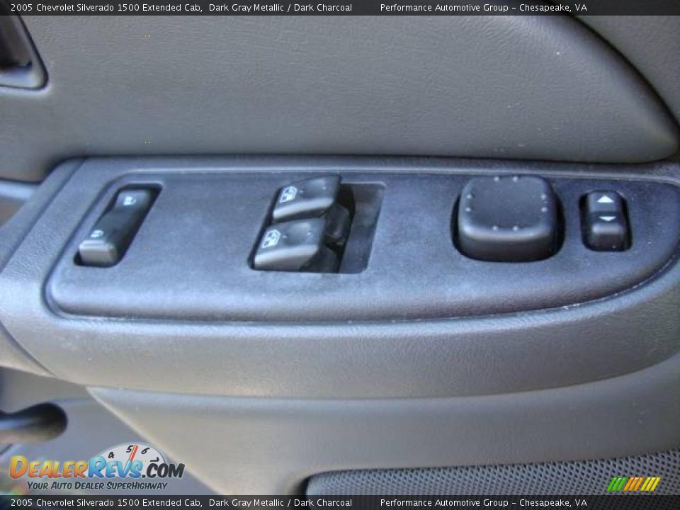 2005 Chevrolet Silverado 1500 Extended Cab Dark Gray Metallic / Dark Charcoal Photo #16