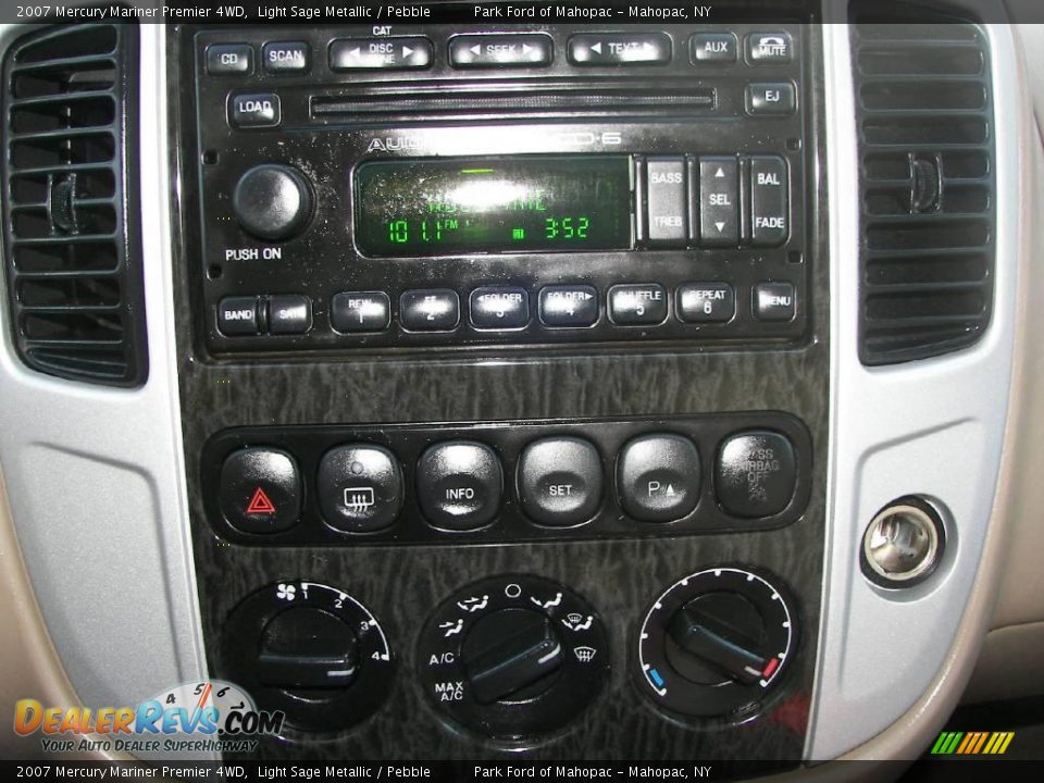 2007 Mercury Mariner Premier 4WD Light Sage Metallic / Pebble Photo #15