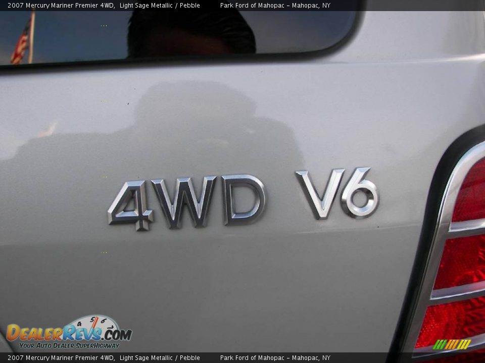 2007 Mercury Mariner Premier 4WD Light Sage Metallic / Pebble Photo #20