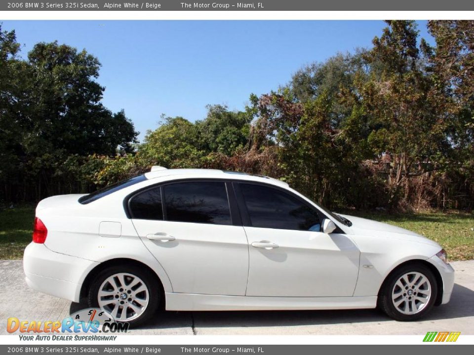 2006 BMW 3 Series 325i Sedan Alpine White / Beige Photo #13