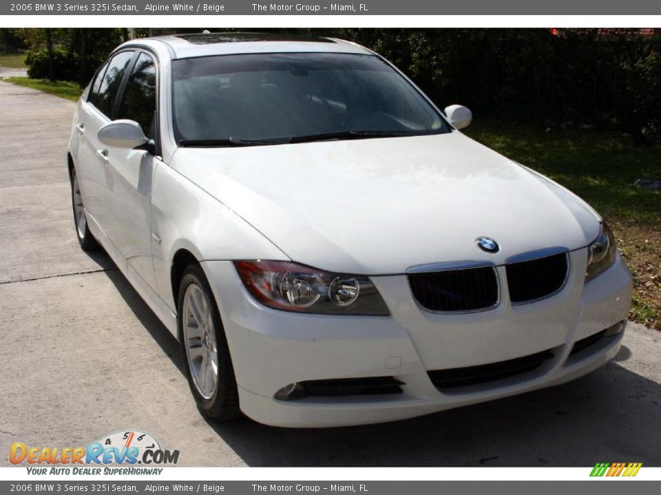 2006 BMW 3 Series 325i Sedan Alpine White / Beige Photo #18