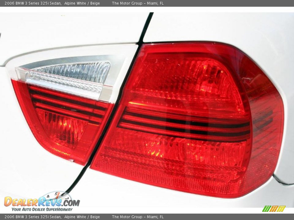 2006 BMW 3 Series 325i Sedan Alpine White / Beige Photo #28