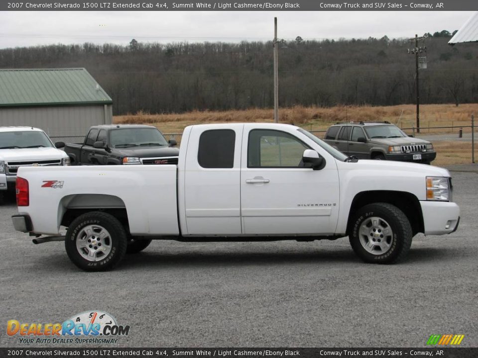 2007 Chevrolet Silverado 1500 LTZ Extended Cab 4x4 Summit White / Light Cashmere/Ebony Black Photo #2