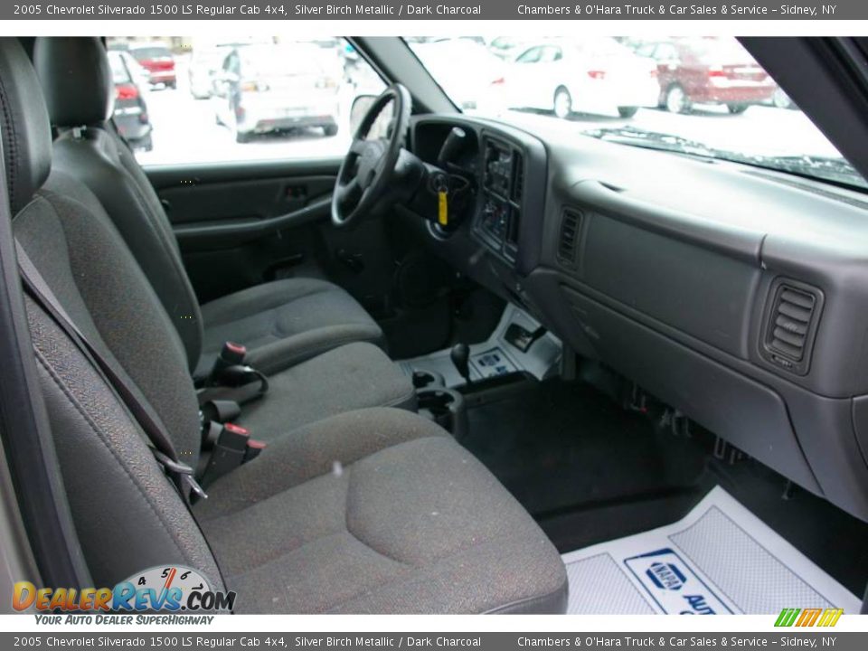 2005 Chevrolet Silverado 1500 LS Regular Cab 4x4 Silver Birch Metallic / Dark Charcoal Photo #10