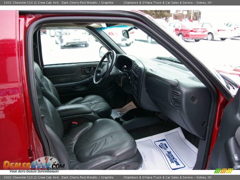 2002 Chevrolet S10 LS Crew Cab 4x4 Dark Cherry Red Metallic / Graphite Photo #12