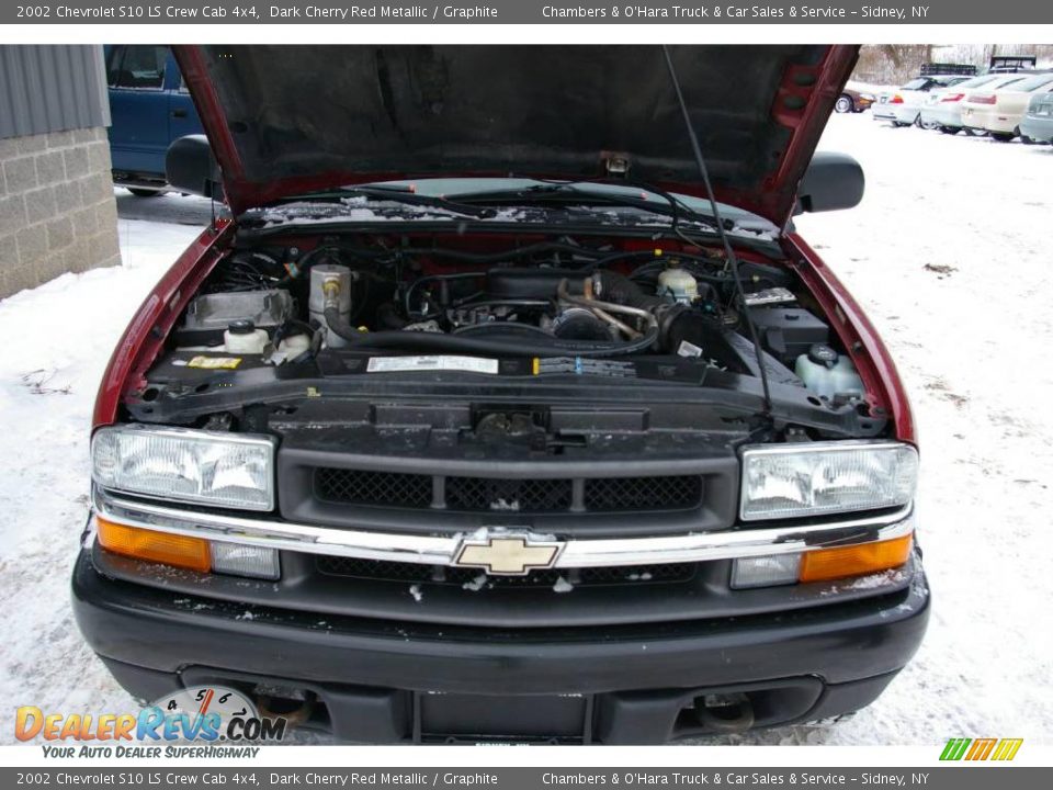 2002 Chevrolet S10 LS Crew Cab 4x4 Dark Cherry Red Metallic / Graphite Photo #14