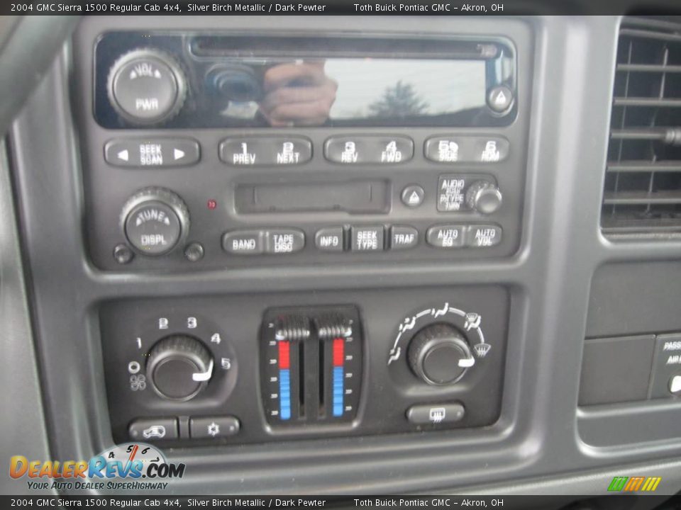 2004 GMC Sierra 1500 Regular Cab 4x4 Silver Birch Metallic / Dark Pewter Photo #10