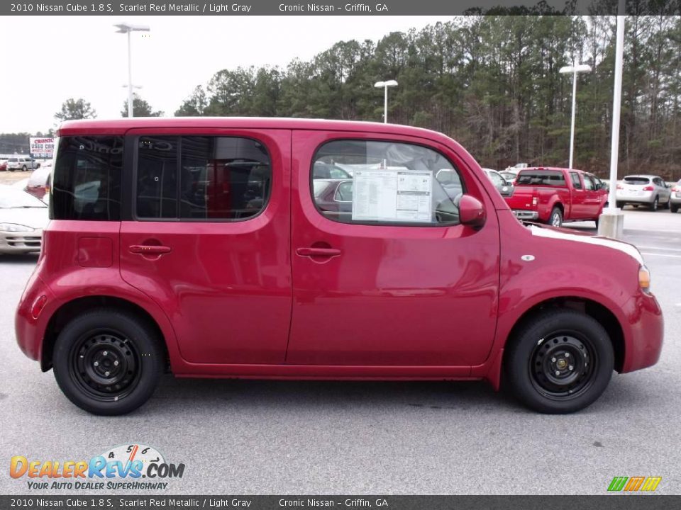 2010 Nissan Cube 1.8 S Scarlet Red Metallic / Light Gray Photo #6