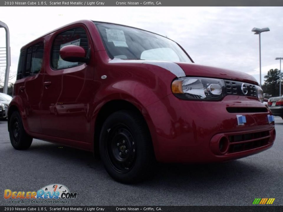 2010 Nissan Cube 1.8 S Scarlet Red Metallic / Light Gray Photo #7