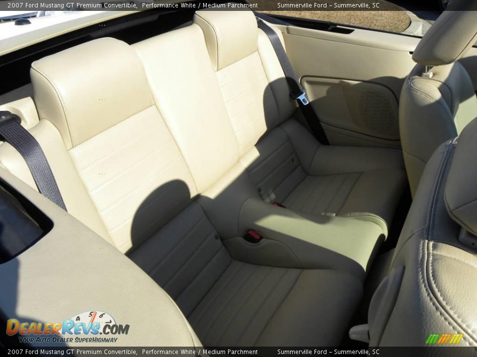 2007 Ford Mustang GT Premium Convertible Performance White / Medium Parchment Photo #9