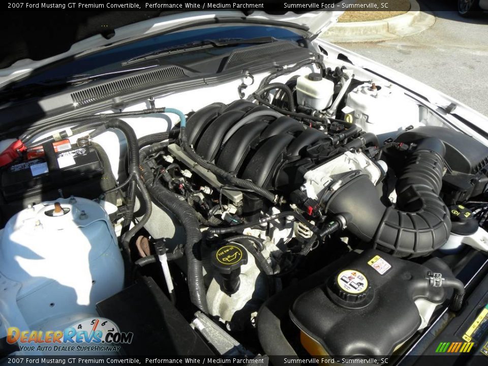 2007 Ford Mustang GT Premium Convertible Performance White / Medium Parchment Photo #17