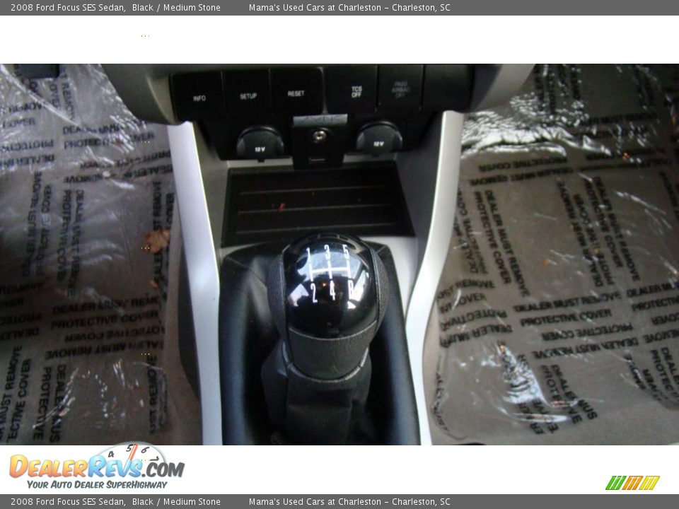 2008 Ford Focus SES Sedan Black / Medium Stone Photo #18
