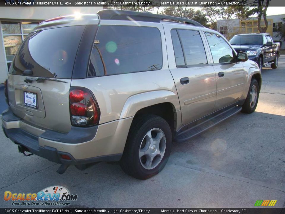 2006 Chevrolet TrailBlazer EXT LS 4x4 Sandstone Metallic / Light Cashmere/Ebony Photo #8