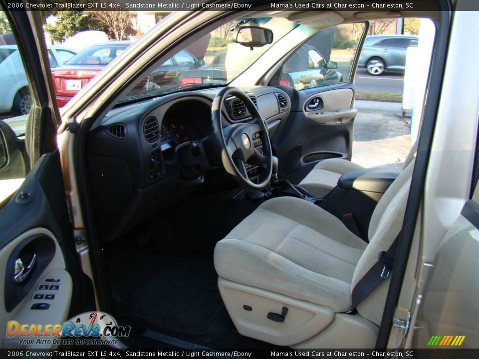 2006 Chevrolet TrailBlazer EXT LS 4x4 Sandstone Metallic / Light Cashmere/Ebony Photo #9