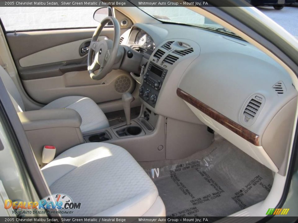 2005 Chevrolet Malibu Sedan Silver Green Metallic / Neutral Beige Photo #5