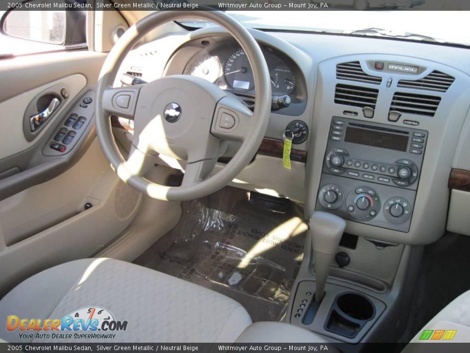 2005 Chevrolet Malibu Sedan Silver Green Metallic / Neutral Beige Photo #7