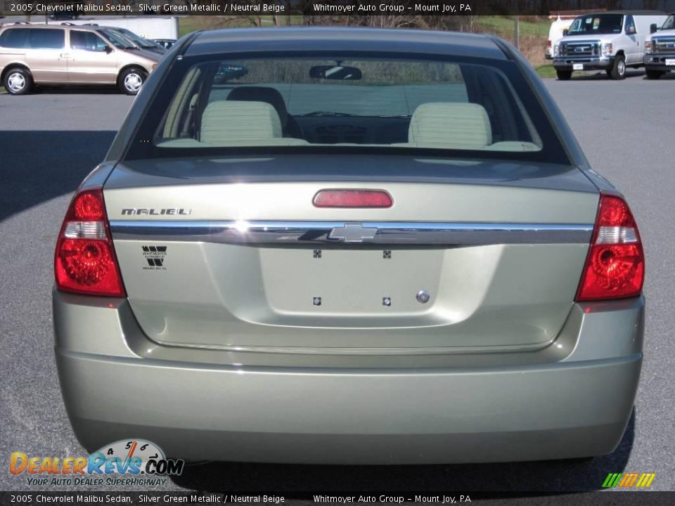 2005 Chevrolet Malibu Sedan Silver Green Metallic / Neutral Beige Photo #8