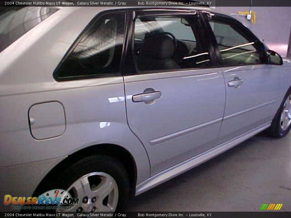 2004 Chevrolet Malibu Maxx LT Wagon Galaxy Silver Metallic / Gray Photo #21