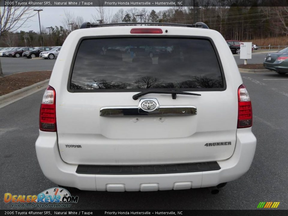 2006 Toyota 4Runner SR5 Natural White / Taupe Photo #3