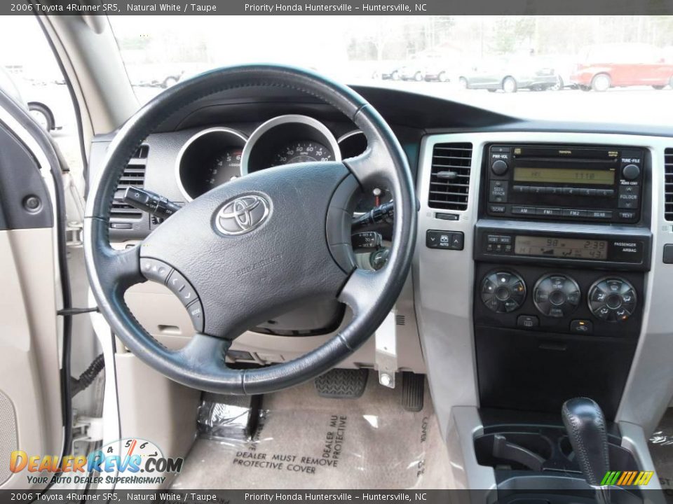 2006 Toyota 4Runner SR5 Natural White / Taupe Photo #21
