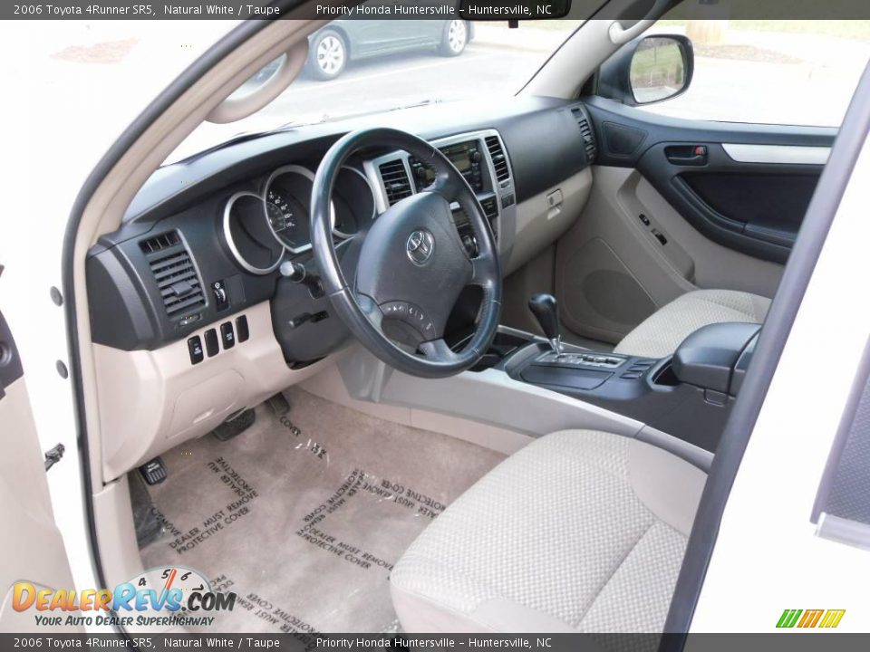 2006 Toyota 4Runner SR5 Natural White / Taupe Photo #26