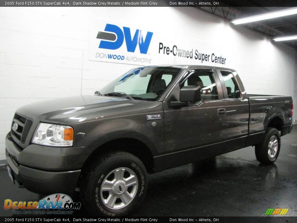 2005 Ford F150 STX SuperCab 4x4 Dark Shadow Grey Metallic / Medium Flint Grey Photo #2