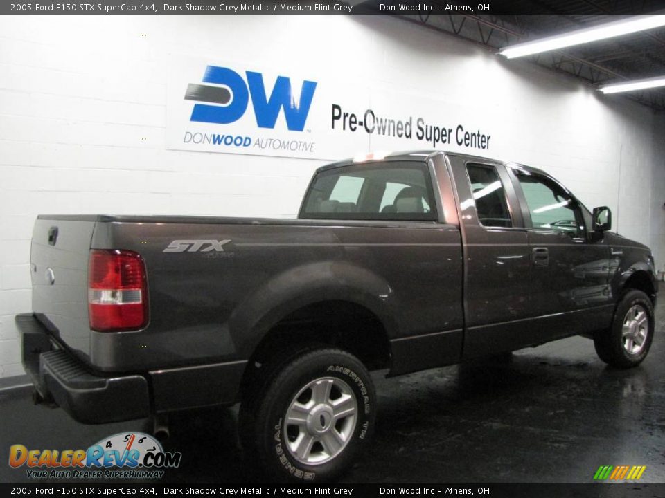 2005 Ford F150 STX SuperCab 4x4 Dark Shadow Grey Metallic / Medium Flint Grey Photo #4