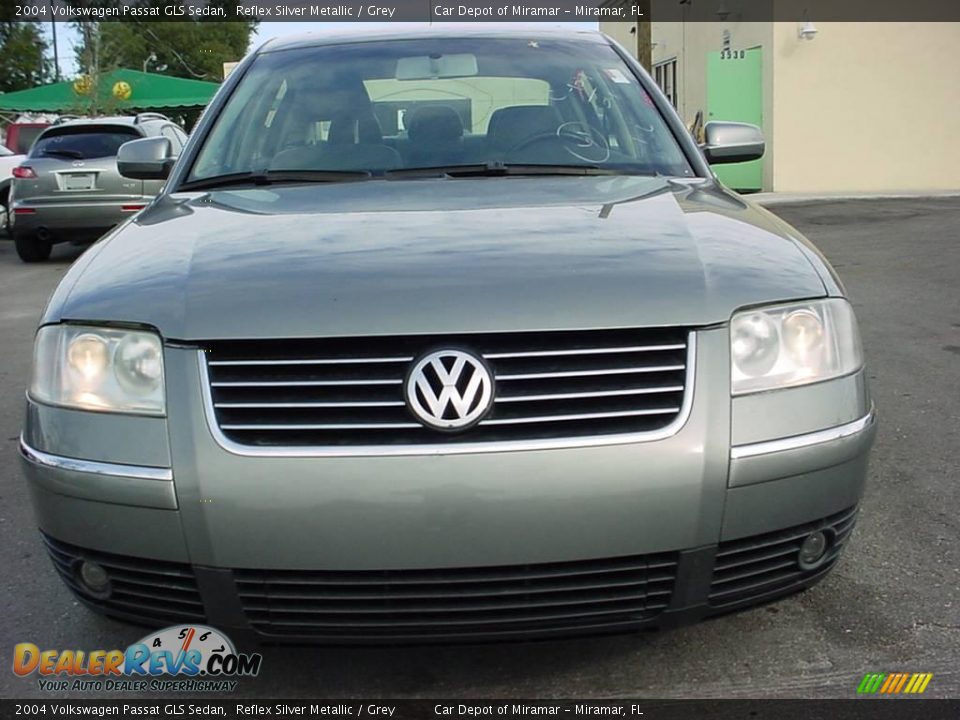 2004 Volkswagen Passat GLS Sedan Reflex Silver Metallic / Grey Photo #8