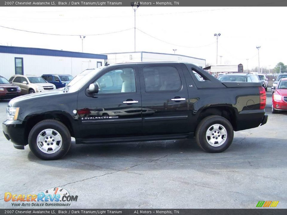 2007 Chevrolet Avalanche LS Black / Dark Titanium/Light Titanium Photo #1