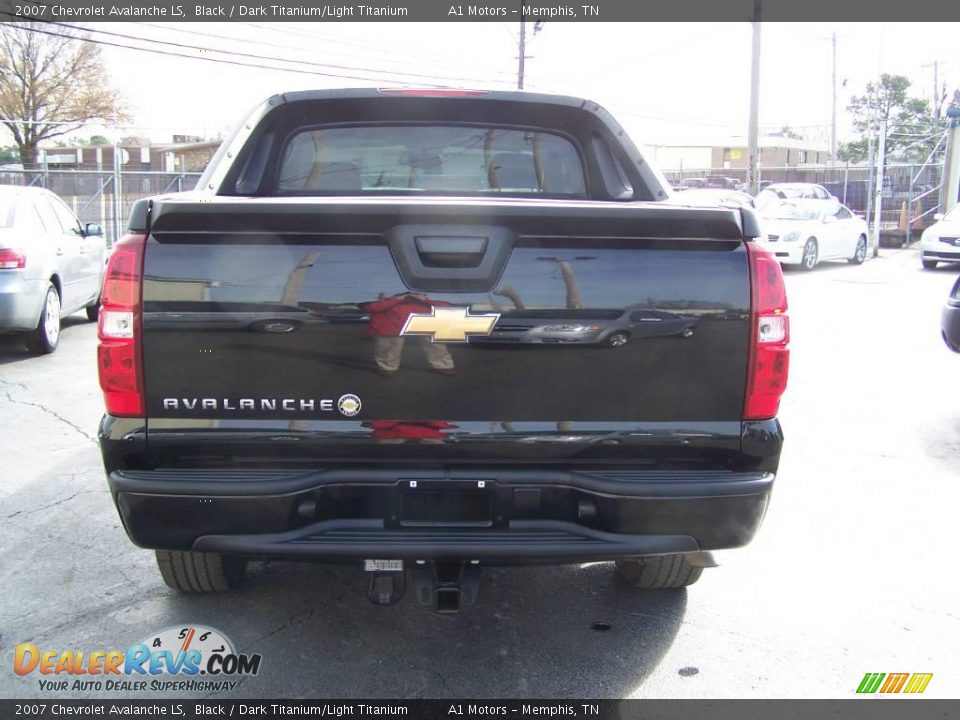 2007 Chevrolet Avalanche LS Black / Dark Titanium/Light Titanium Photo #4