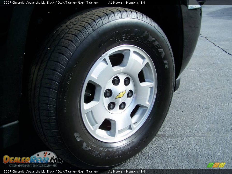 2007 Chevrolet Avalanche LS Black / Dark Titanium/Light Titanium Photo #8